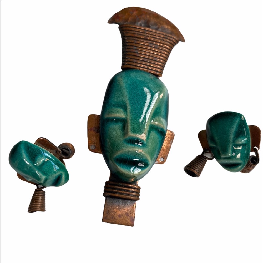 Vtg copper/ceramic Nubian princess brooch/clip ons